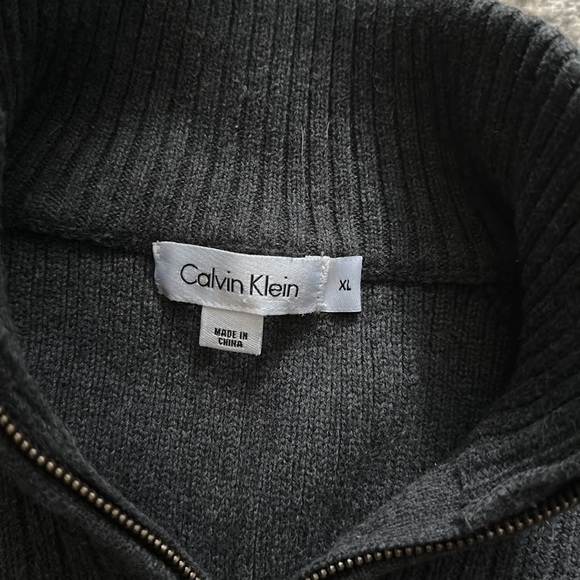 Men’s Calvin Klein Sweater - Picture 2 of 2